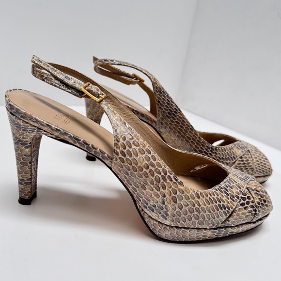 Stuart Weitzman peekaboo toe, size 9.5 M - Picture 7 of 7